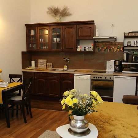 Hedi Apartman Miskolc Exterior photo